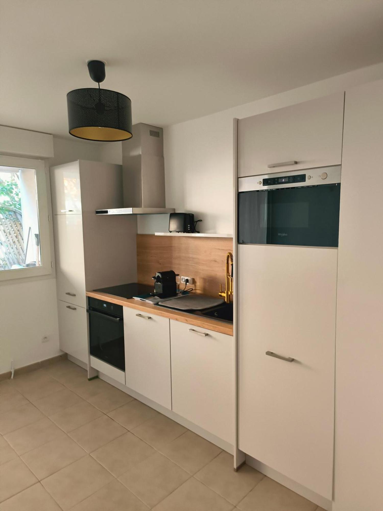 Apartment Neuf, Calme, 10 Minutes Du Centre De Paris