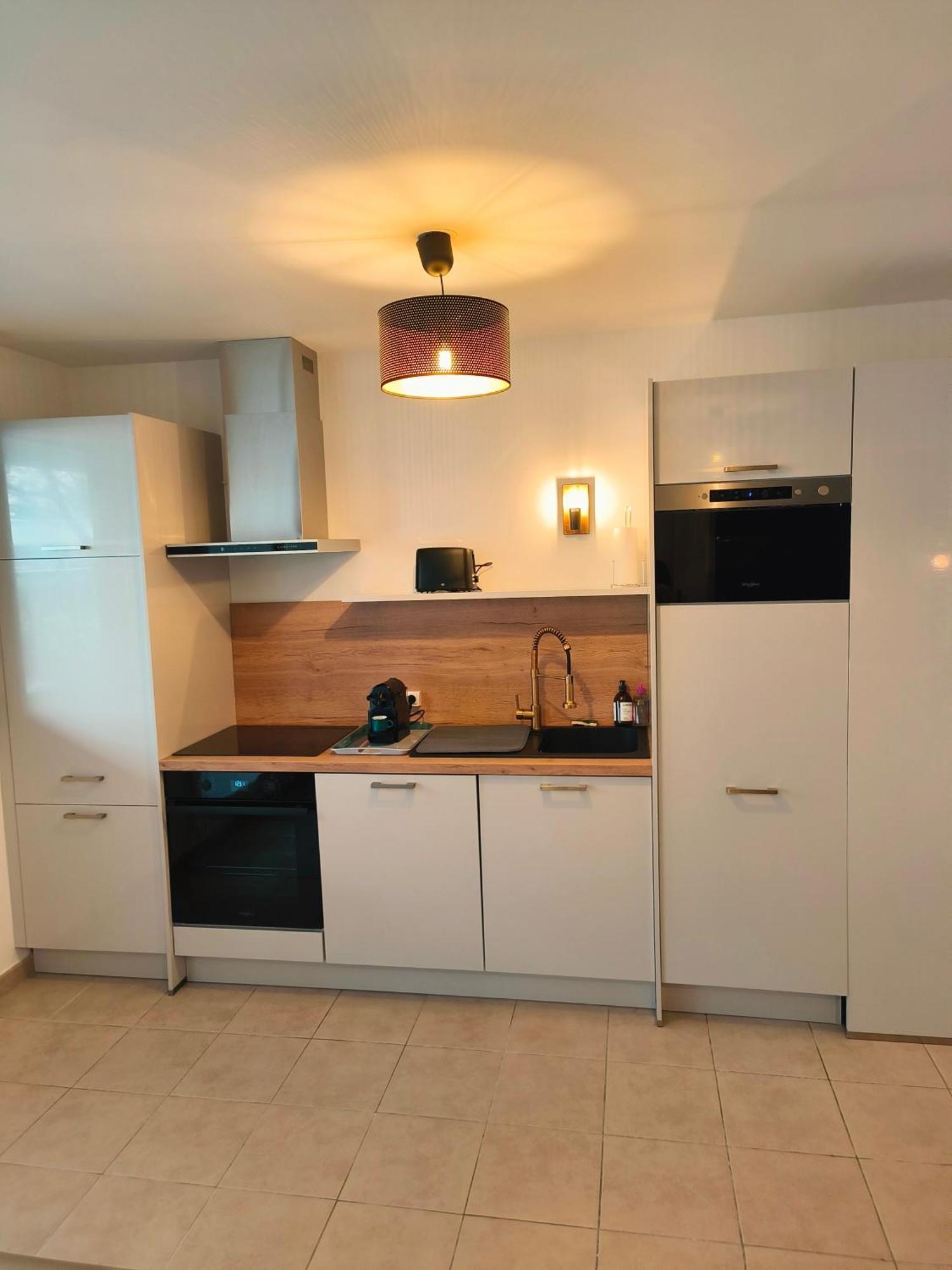 Apartment Neuf, Calme, 10 Minutes Du Centre De Paris *